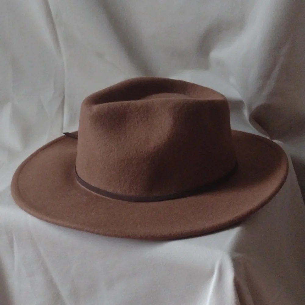 Felt hat - Picture 2 of 3